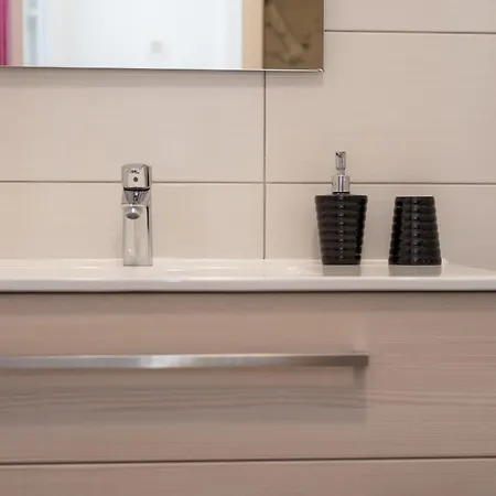 Capital Luxury 3* ספליט