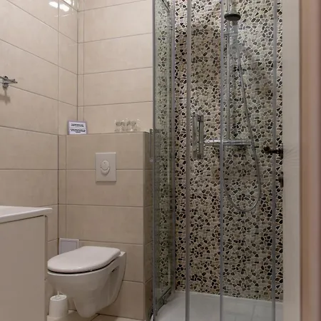 Capital Luxury Pensión Split