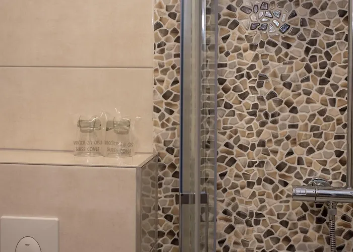 Capital Luxury 3* Σπλιτ