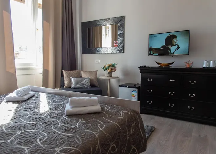 Πανσιόν Capital Luxury Σπλιτ